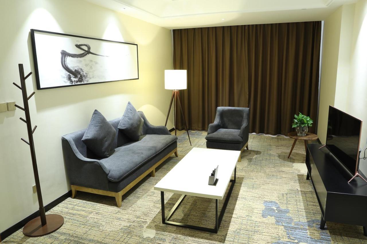 Zhi Hui Tang Feng Ze Hotel Чэнду Экстерьер фото