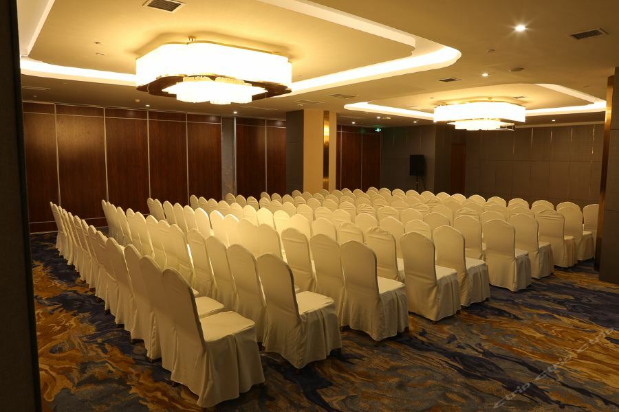 Zhi Hui Tang Feng Ze Hotel Чэнду Экстерьер фото